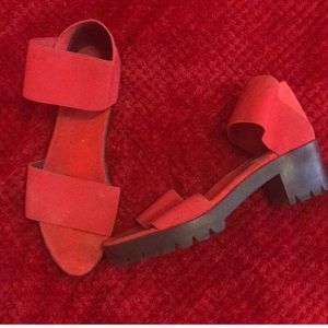 Vintage red leather and elastic platform sandals